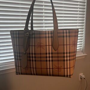 Burberry Tote